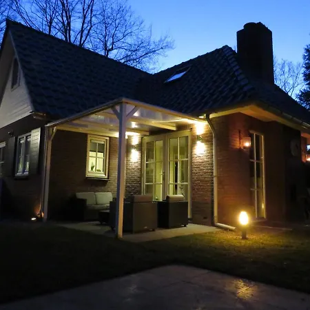 Huize Boschlust Holiday home Hulshorst